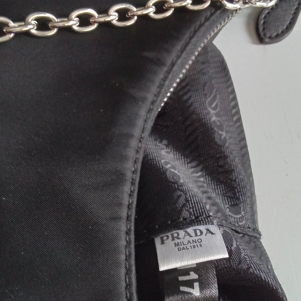 Prada Re Edition‎ 2000 Nylon Mini Shoulder Bag Black Silver Chain - Picture 8 of 8